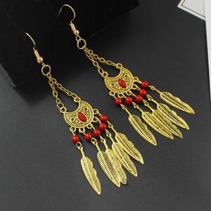 ●NEW ethnic style retro feather  alloy earrings